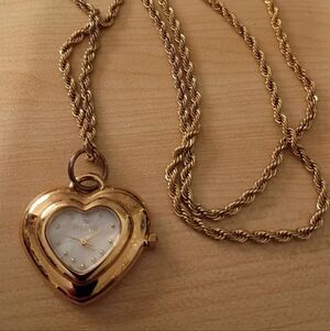 RARE vtg Joan Rivers heart watch pendant necklace